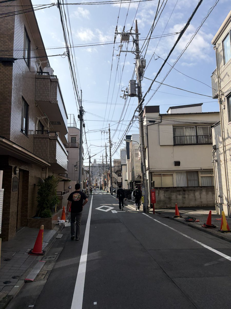 2Prest's tweet photo. @Imkikafn @Extinctfv @7VENCLUB I was jus on dat street https://t.co/vKMg1Q943Q