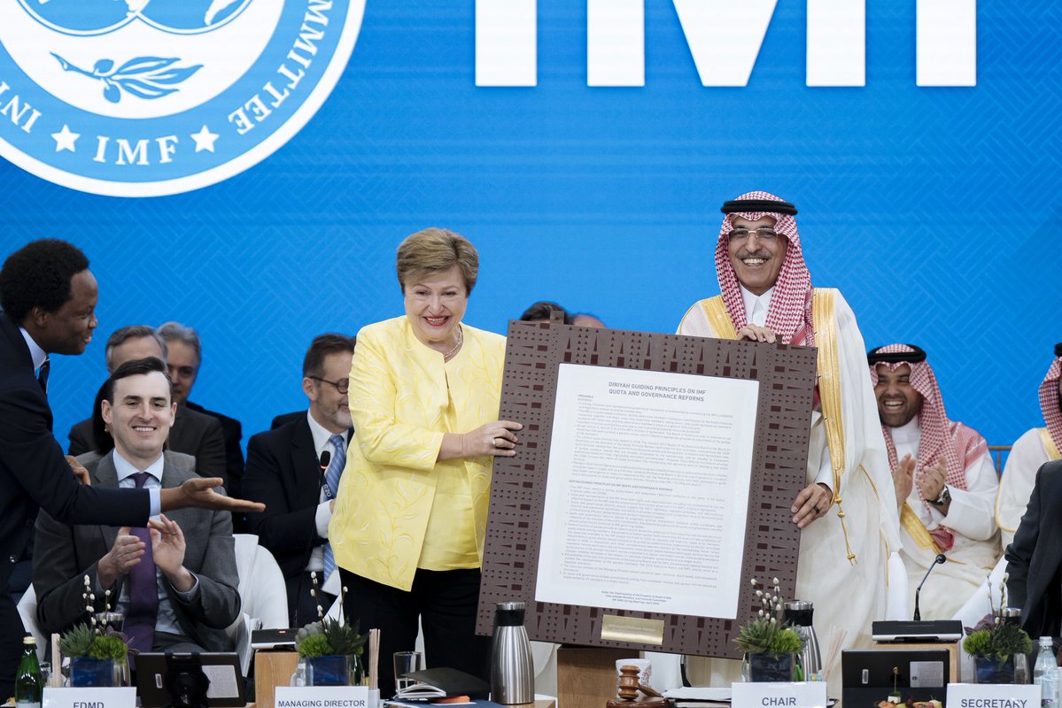 alekhbariyaEN's tweet image. #SaudiArabia concludes #IMF–World Bank meetings after leading adoption of key IMF governance reforms

#AlEkhbariyaEN