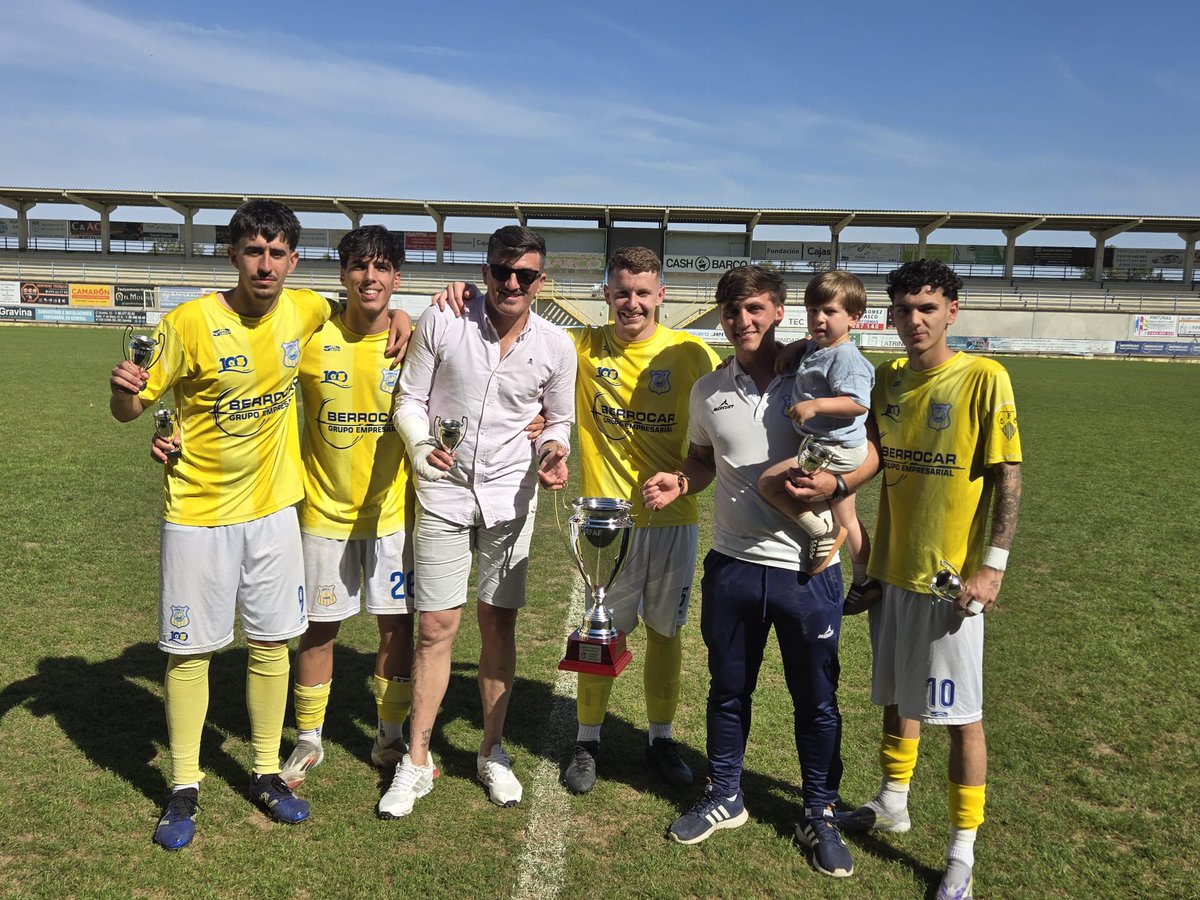 Miguel Bizcocho tweet media