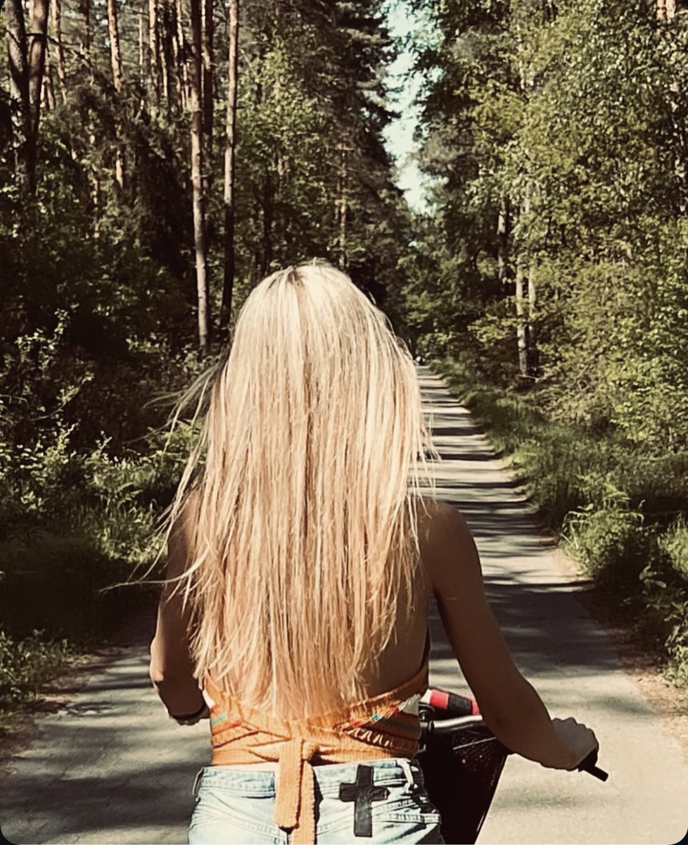 bbarrbbarra's tweet image. Byle do lata🥹
#april #memories #spring