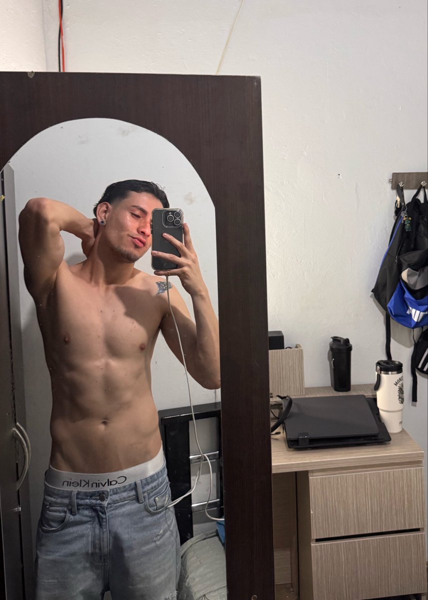 reyezdj_99's tweet photo. 👅 https://t.co/71ev4AZjku