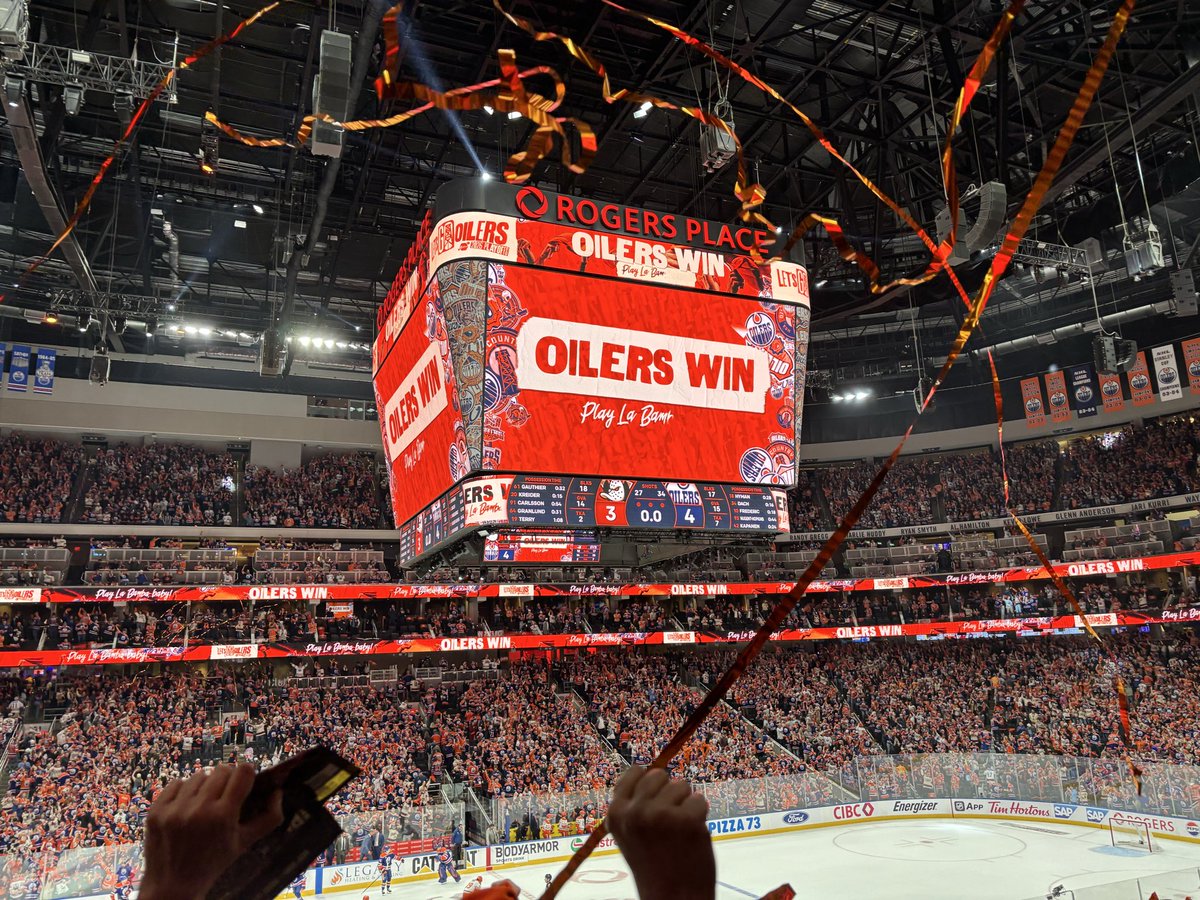 WeisbeckDerek's tweet photo. #LetsGoOilers ! @JoelleWeisbeck https://t.co/tp2hzG13f8