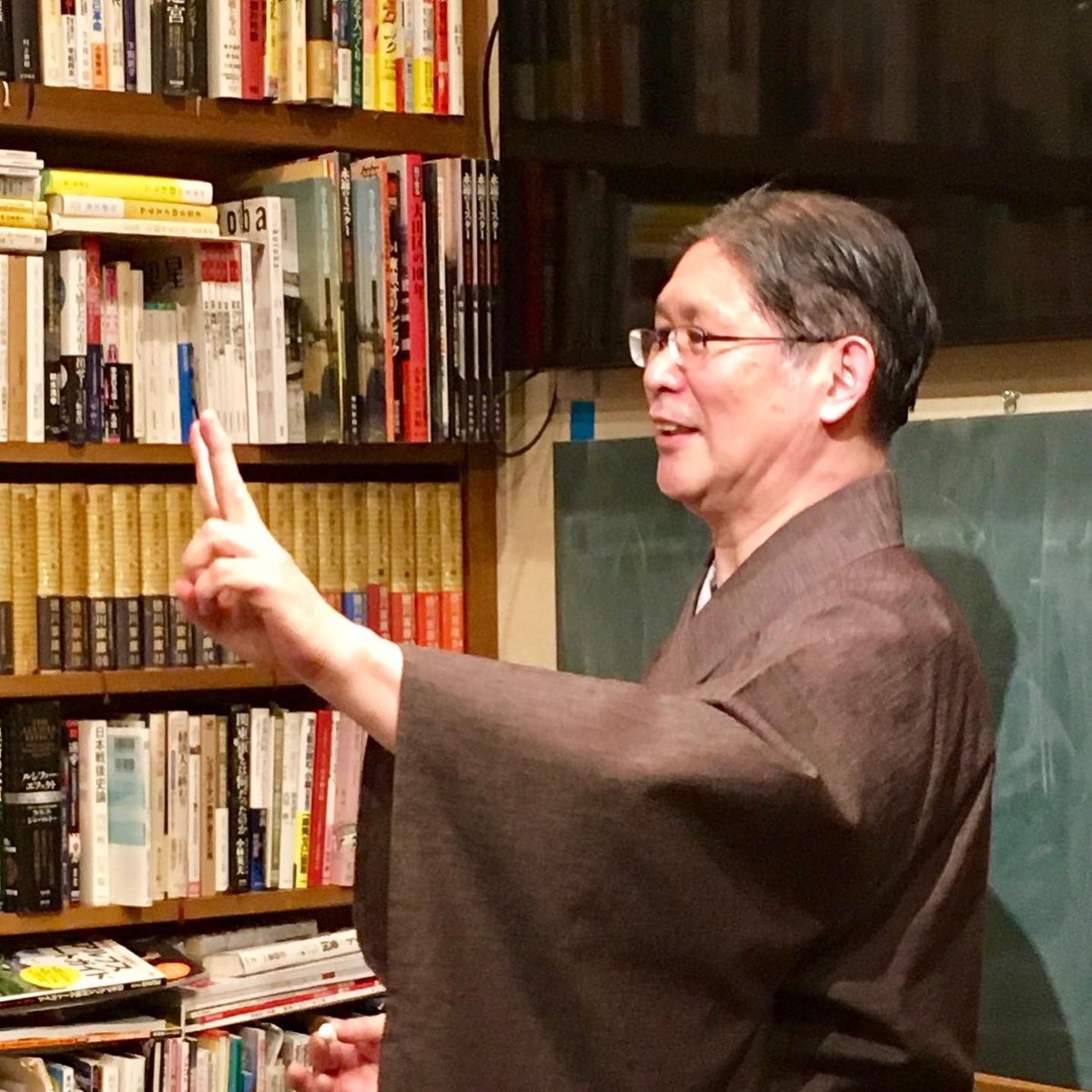 【来週月曜！】
#安田登 × #加藤眞悟「深読みする 能『#隅田川」
4/27(月)19:00〜 ＠eutonie ＠katoshingo55
能の作品を深読みしていく「深読みする能」シリーズ！
今回取り上げる作品は「隅田川」
能『隅田川』は、能の最高傑作のひとつといっていい作品です。