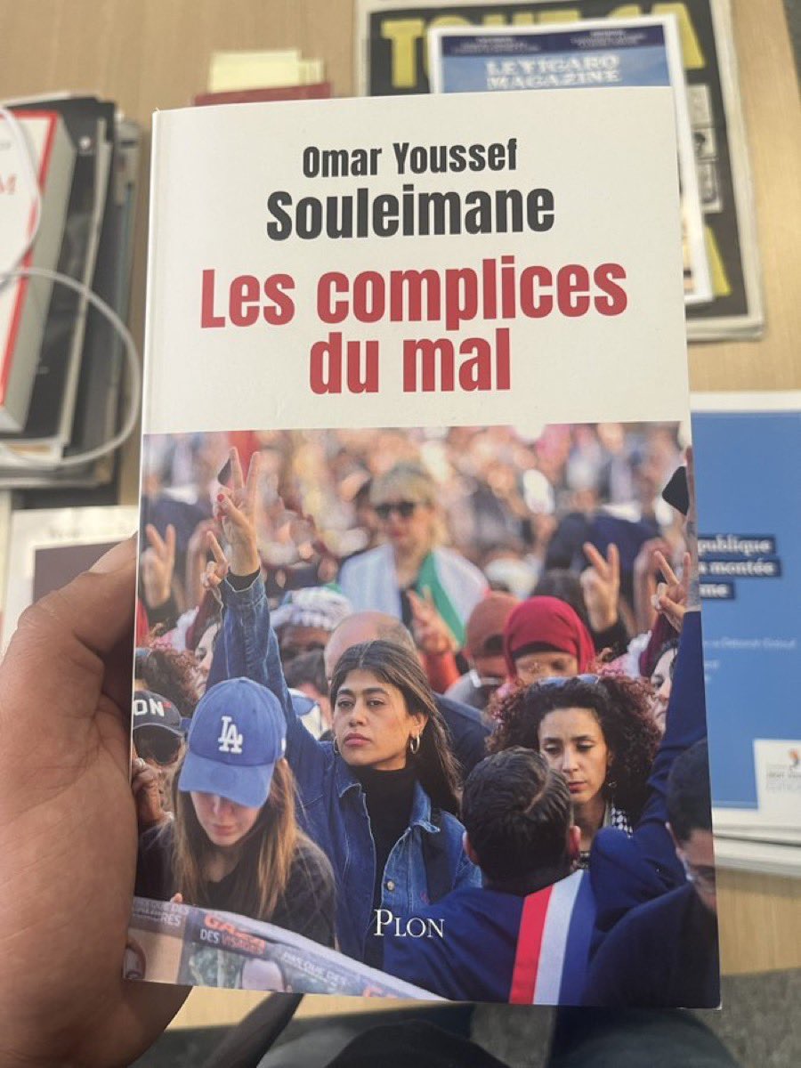 crisnarmer tweet media