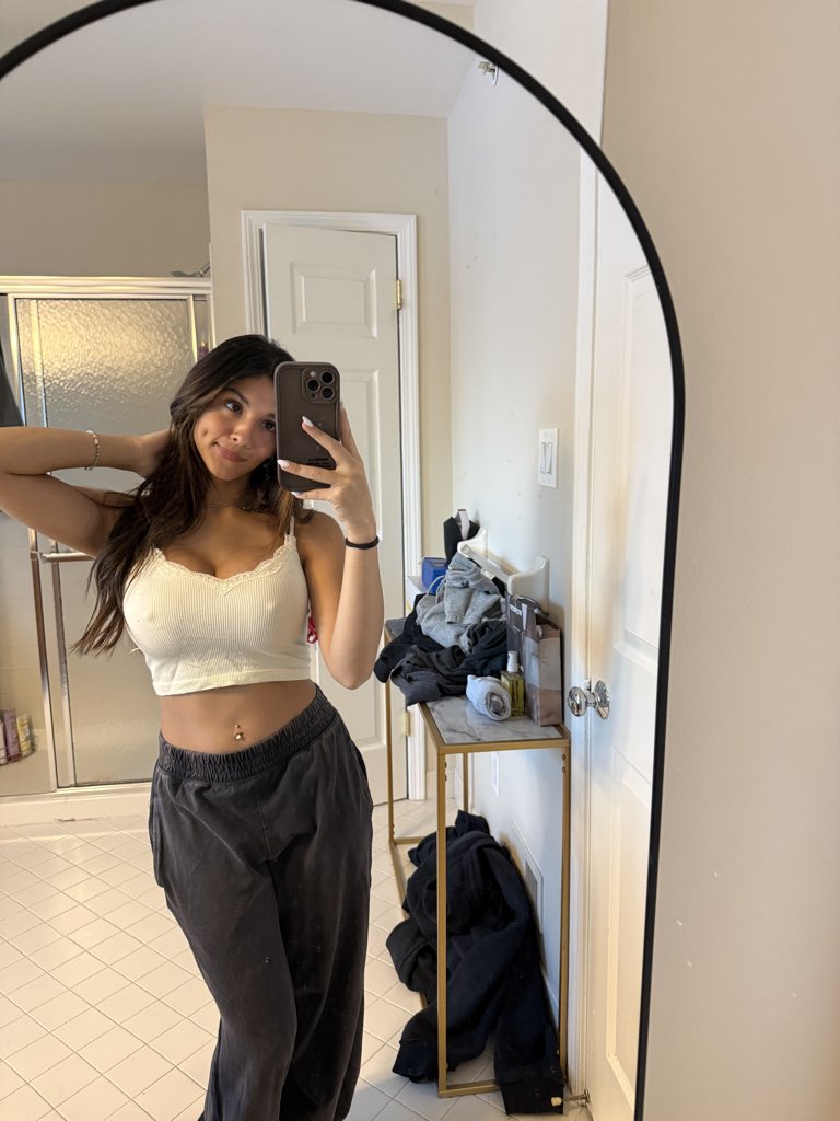 Ella Bailey tweet media