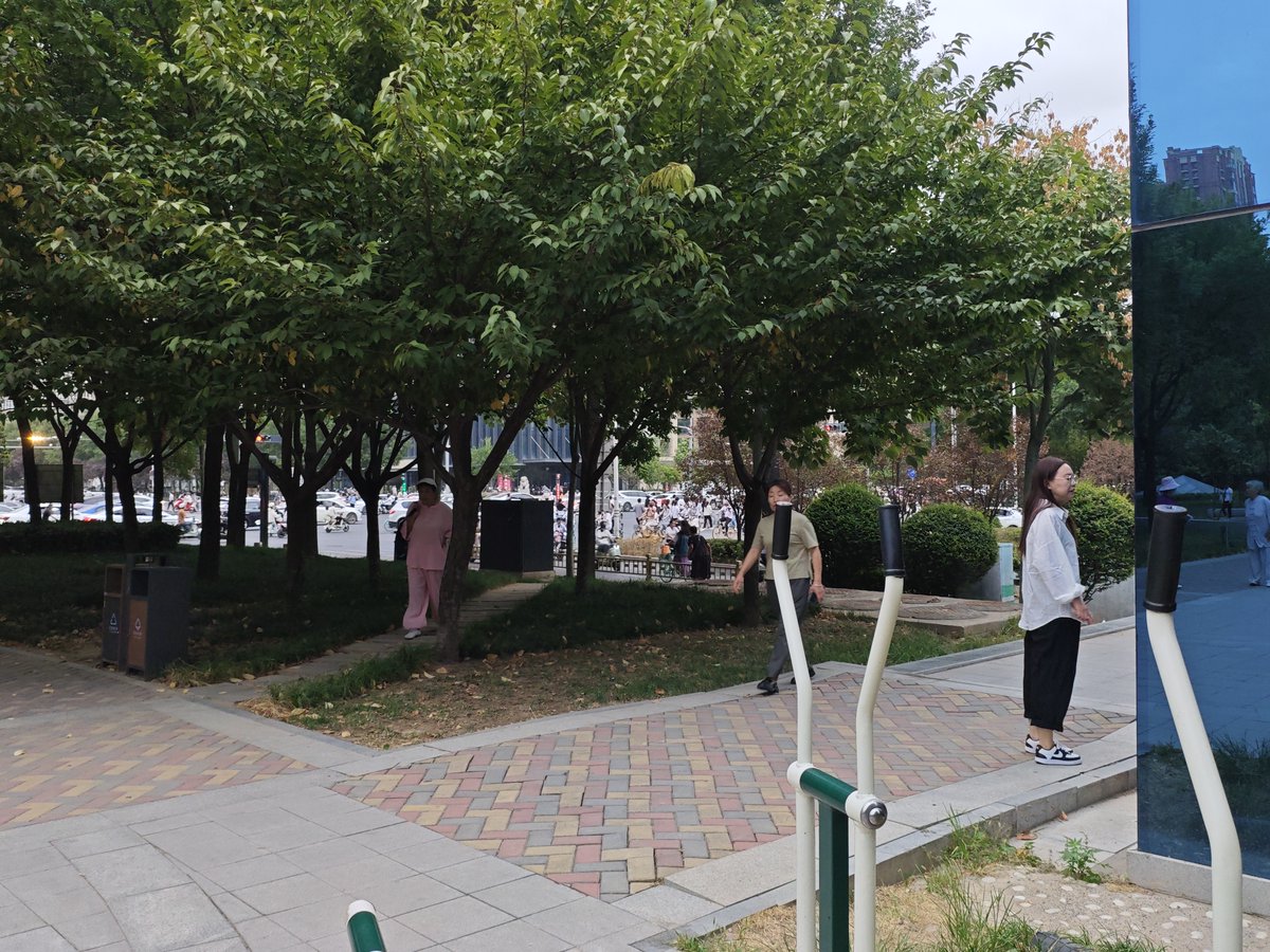 Ajajith57's tweet image. " Community Clean-Up Day! Join us this Sat (10am-12pm) at Green Park—bring gloves, leave with smiles u0026 a cleaner neighborhood! Let’s care for our home together  #NeighborLove #CommunityCare"