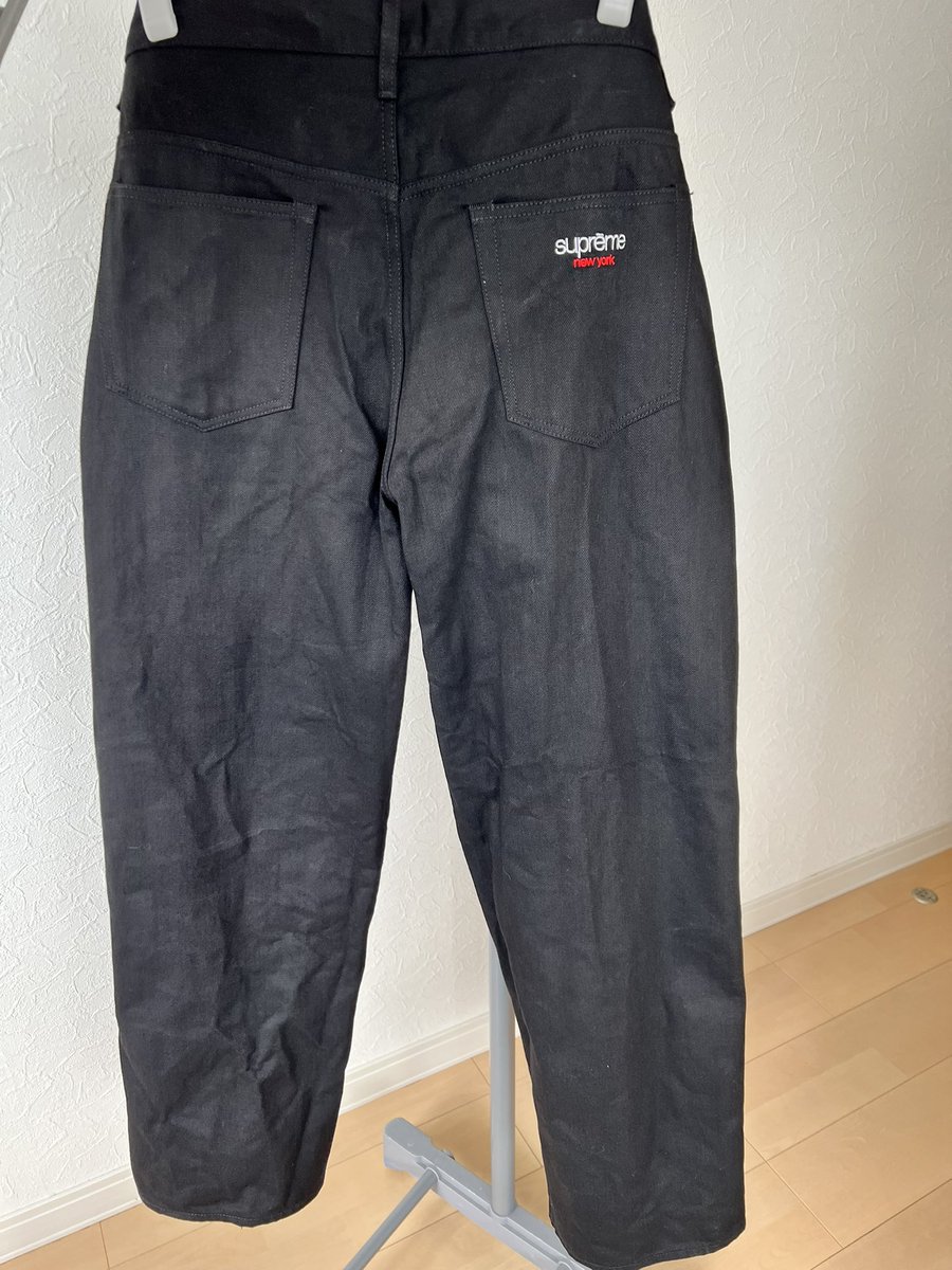 taku3ix's tweet image. ワンウォッシュ後

ウエスト86→86
股上40→40
股下78→77
もも周り70→70
裾幅48→48

サイズは股下が1センチ縮んだだけでした。
色落ちほぼ分からず。
結構シワになりその部分が少し白くなる。
＃supreme
＃リジット洗い