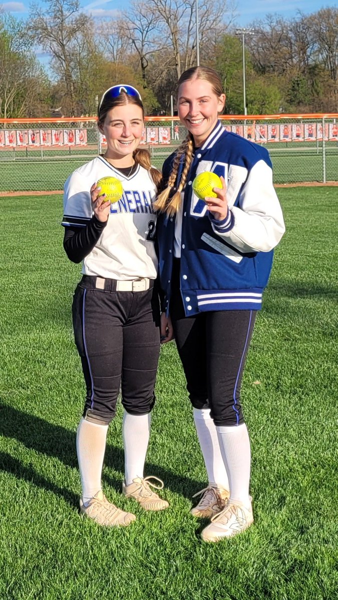 AWHS Softball tweet media