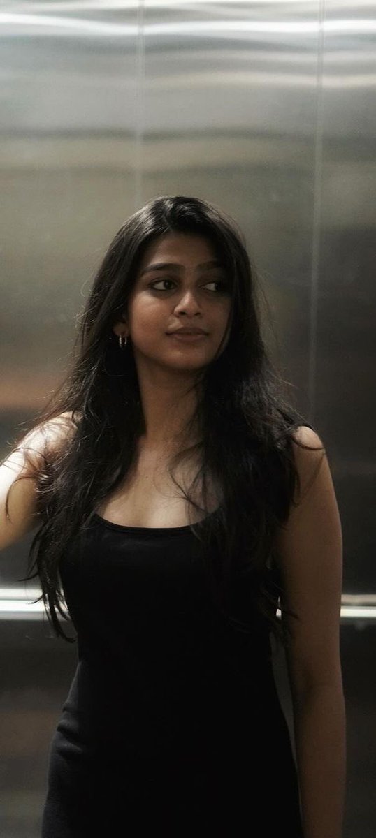 Ste4vee's tweet photo. Avg 2006 born girl from Kerala: No filters needed when the face itself is the filter. ✨ https://t.co/8eMd3X5MJt