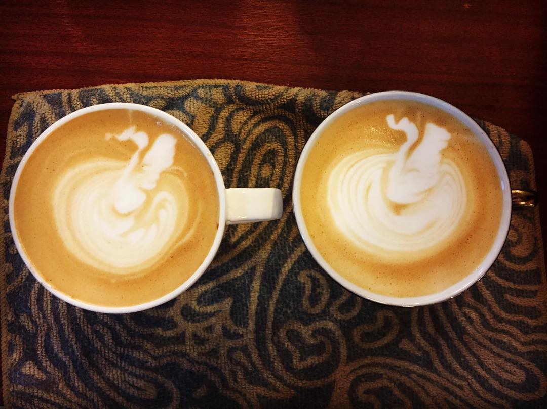 Michael25436090's tweet image. Oh ho!!!!
Try to #coloring on the #latteart 
#latte #latteartgram #colorlatteart #latteartcolors