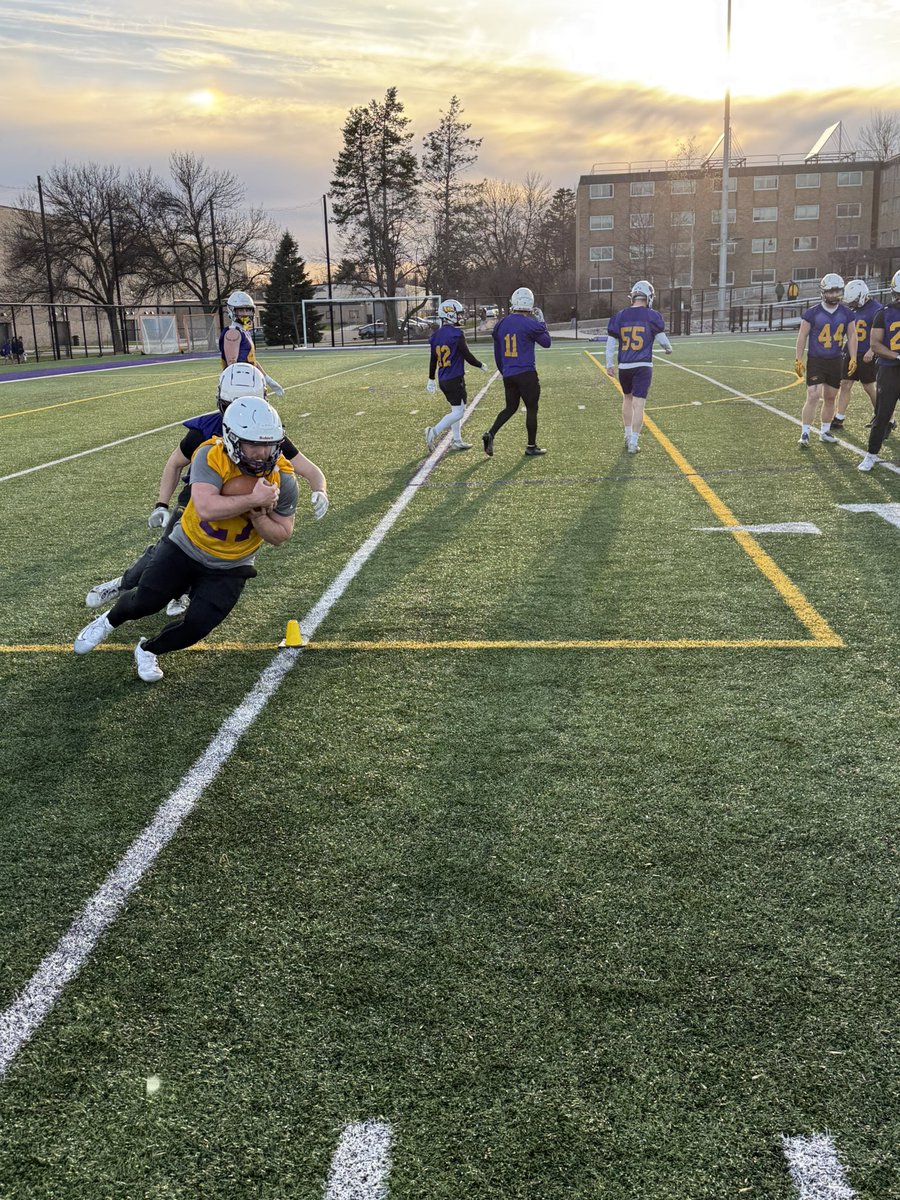 UWSP Football tweet media