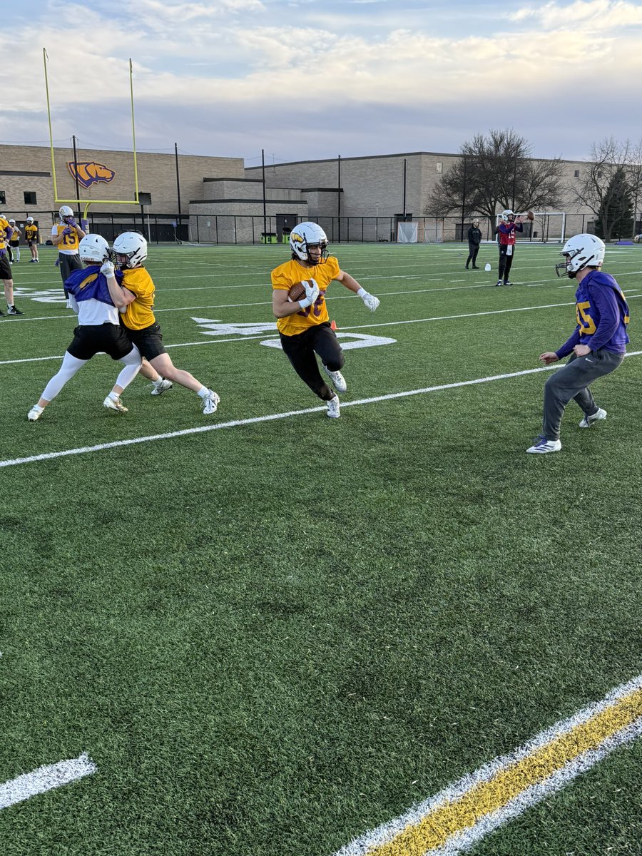 UWSP Football tweet media