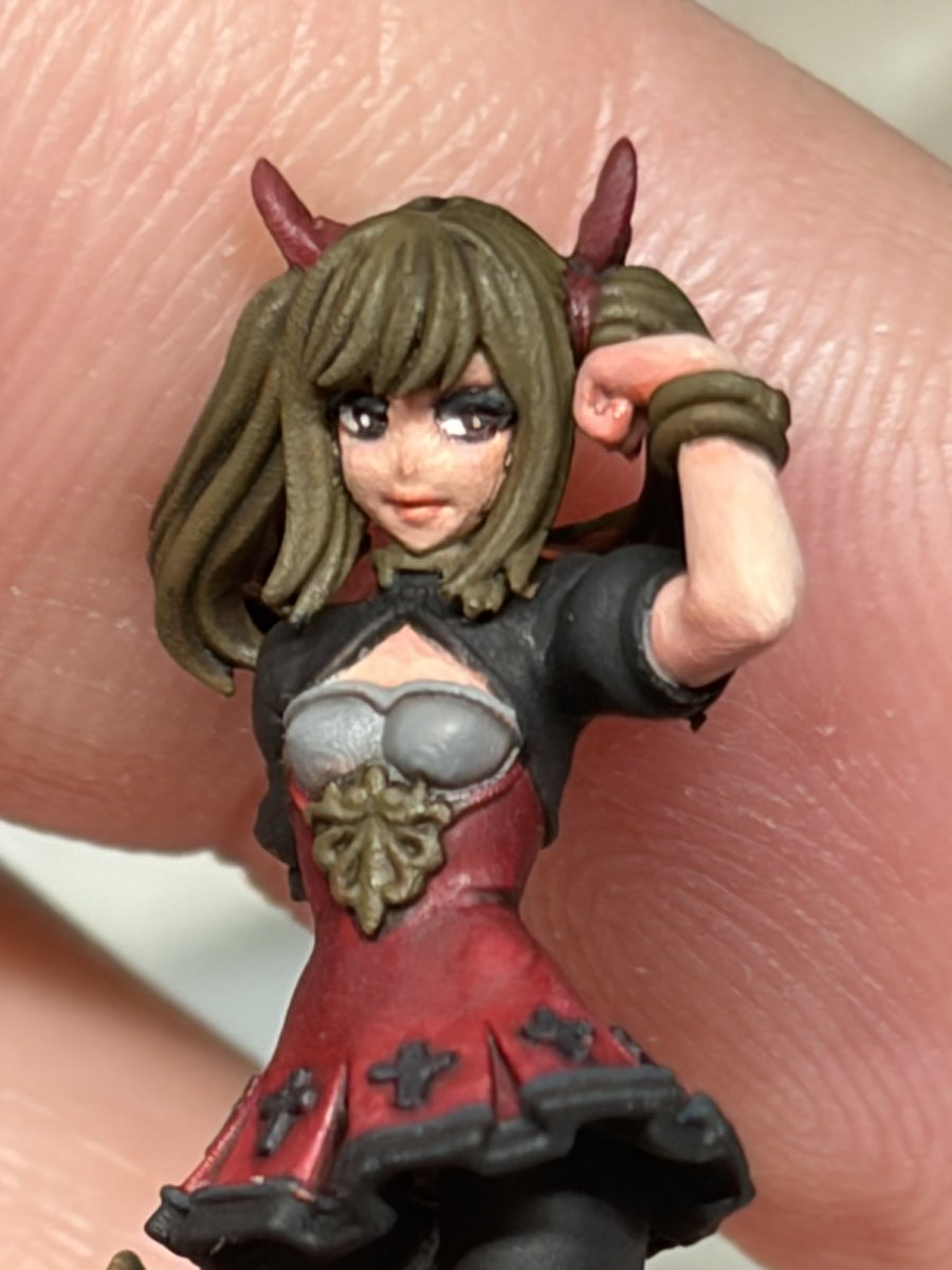 昨日娘たち風呂入れた後に疲れで一緒に寝ちゃったので作業無し_(┐「ε:)_
で、出勤前に少し余裕合ったので30分くらいだけ顔や肌の修正。下側アイラインの太さを左右揃えたり肌の粗い箇所を馴染ませたり。これ以上は色が濁りそうだから肌はここまでか🤔髪塗ってからバランス確認することにしよう。