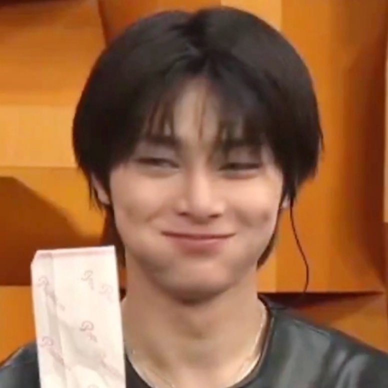 Ayen On Top 👣 tweet media