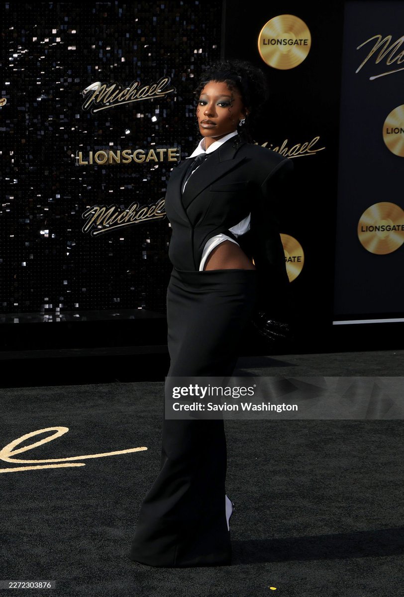 📸 | Serena for the #Michaelmovie