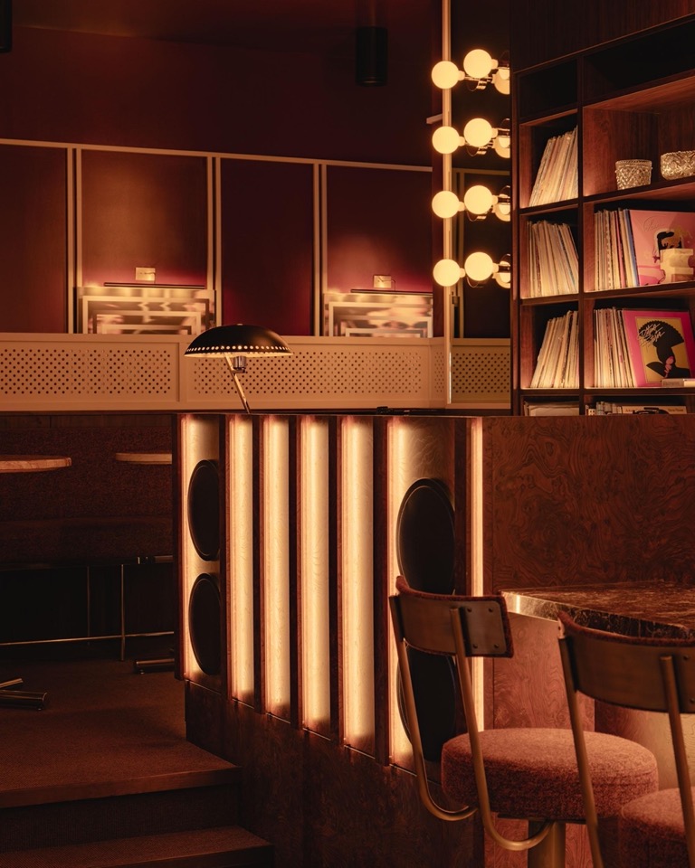 goooodofficial's tweet image. Mimi, Olia &amp;amp; Va Caffè by Ste. Marie Art and Design
Flding hospitality into the habits of a building
link：gooood.cn/mimi-olia-va-c…

photo by Conrad Brown Photography
#InteriorDesign #Hospitality #PublicSpace #Bar #Restaurant