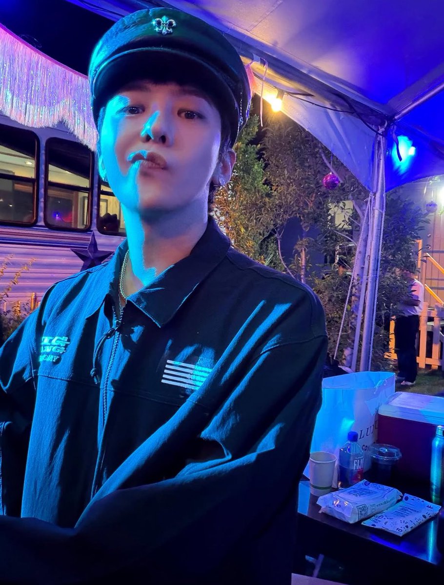 bb_nn723's tweet image. 愛が止まらぬ
このお衣装無敵です
#GDRAGON #ジヨン #권지용