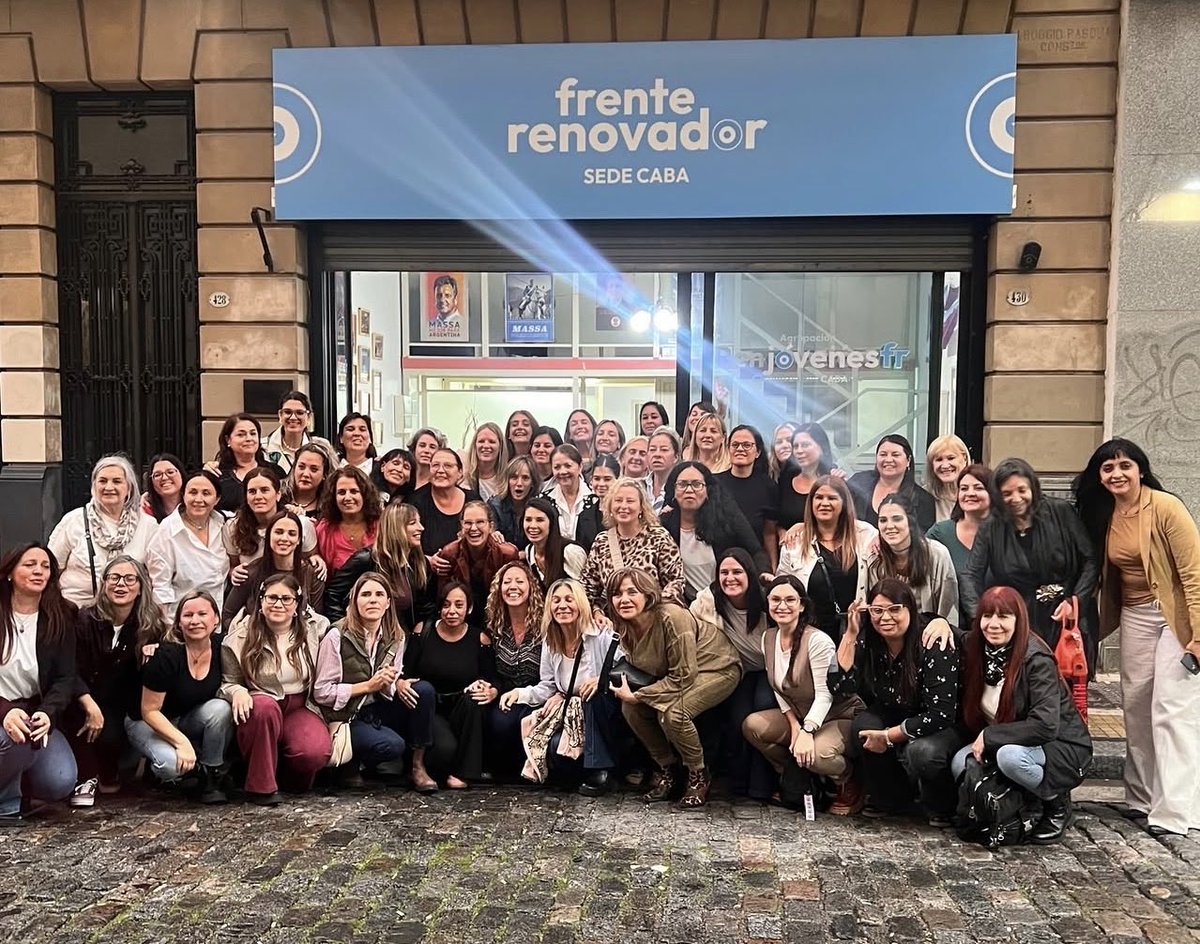mvalefernandez's tweet photo. Háblame de equipo 💪💜
@frmujeresok https://t.co/6R8U5AuuCq