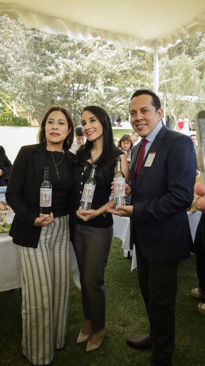 MichValledbravo's tweet photo. Encuentro de las 125 Presidentas y Presidentes de los Sistemas Municipales DIF del Estado de México.🧑‍🧑‍🧒‍🧒❤️🫶🏻. https://t.co/10vIAPVC9Y