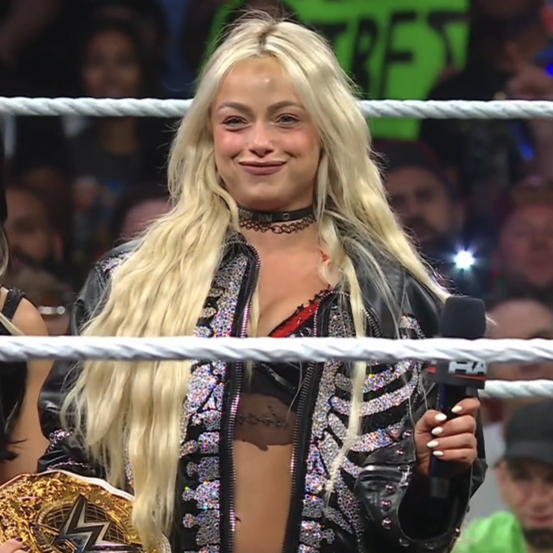 livs riott. 𓍼 tweet media