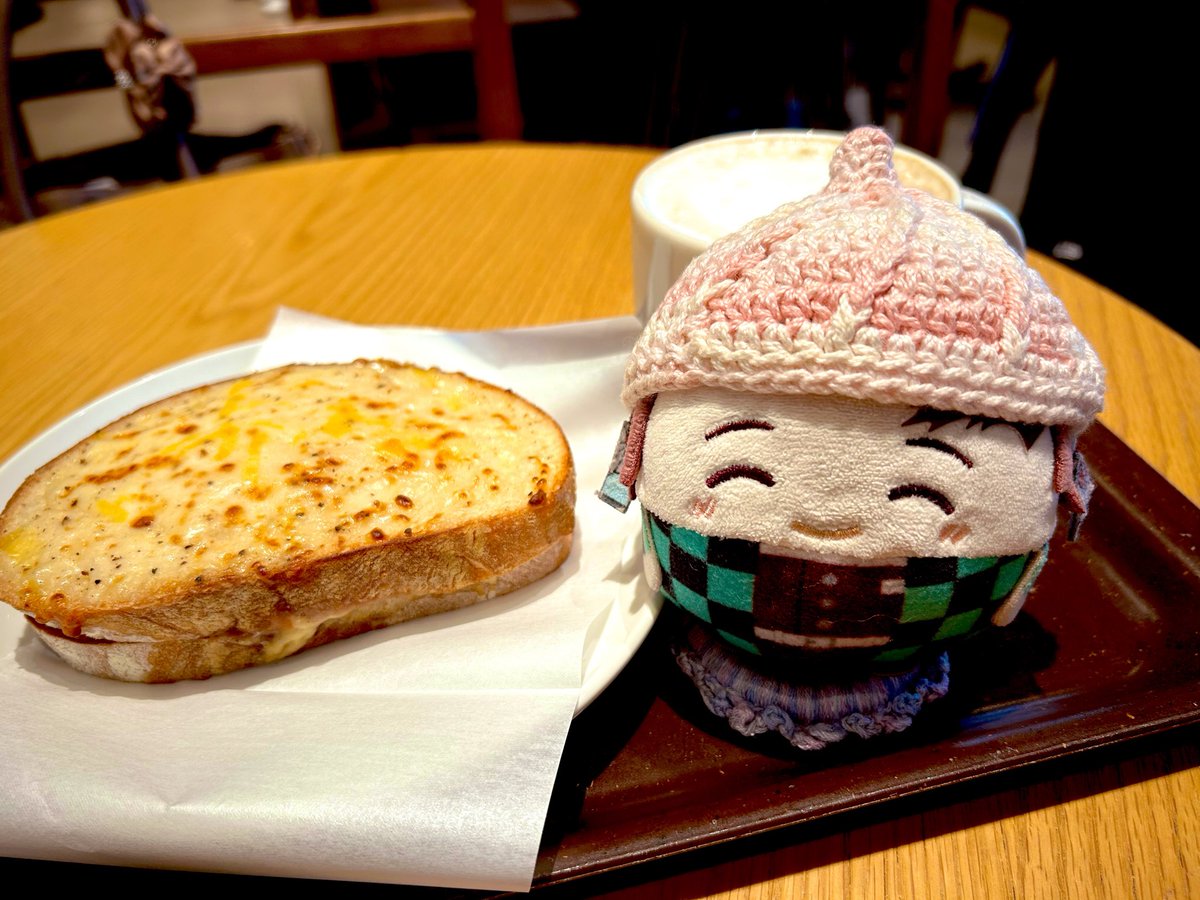 あさごはん食べたら
こなん観に行こうね😊ふわじろ

( ⸝⸝◜ᴗ◝⸝⸝ )あーーい❣️