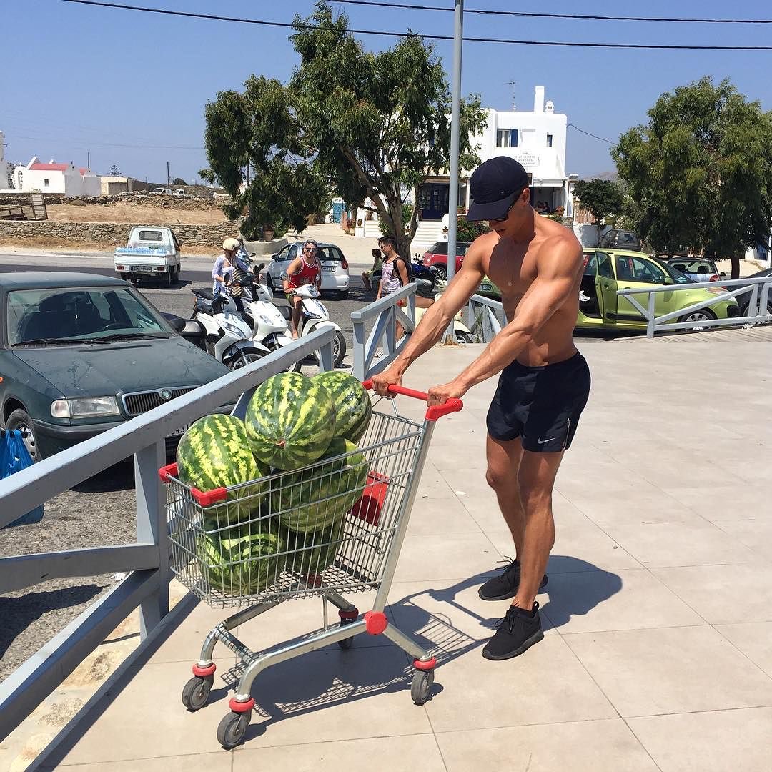 BigolWave's tweet photo. Im my mind this is what I look like when I pull up at the whole foods to buy 24 oysters and 3 gallons of orange juice https://t.co/hucX7tM6AO