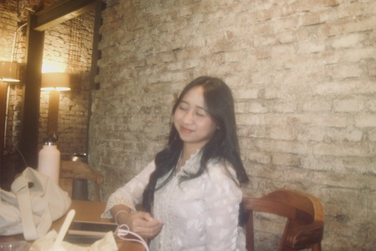 recyntta's tweet photo. selamat hari kartini ⭐️ https://t.co/c9fF3BTkET