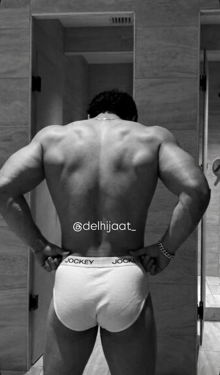 delhiJaat_'s tweet photo. Flexing just for you.. imagine running your hands down this ripped back, sl!d!ng into those briefs😈
who's ready to peel these
JOckeys off with their teeth?💀💦
(Repost And Drop Comment To get get Exclusive front view)💋 https://t.co/OspshGjpXI