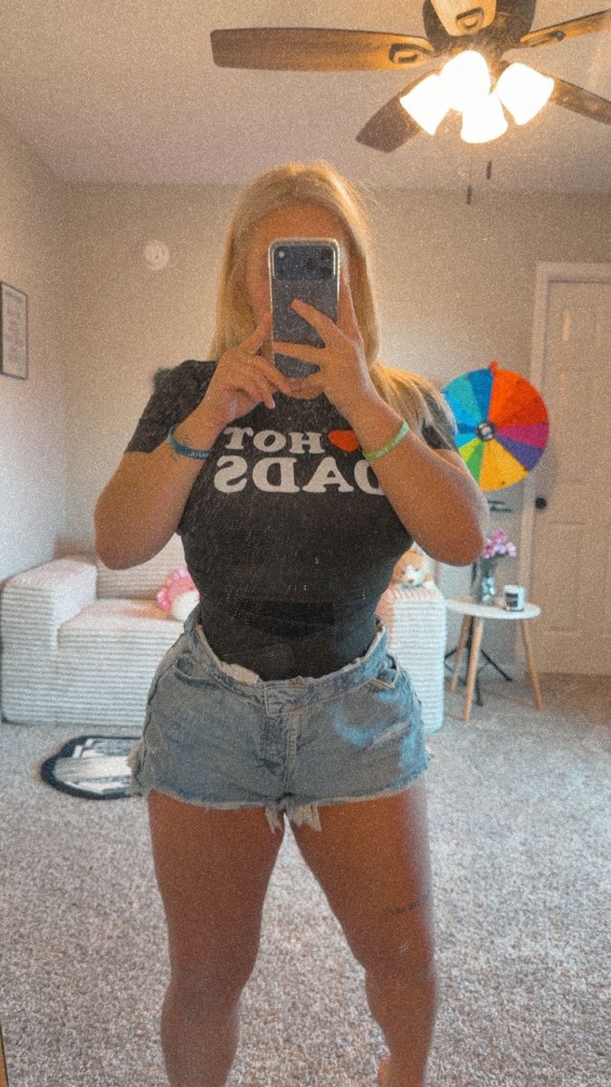 lexi lee tweet media