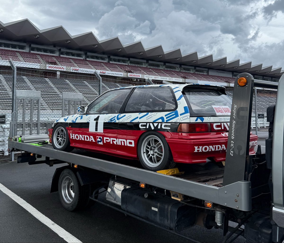 まこつ tweet media