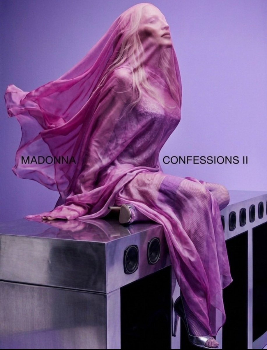 TFogazza's tweet image. Ninguém tira da minha cabeça que ela está em cima de um fogão! 
#madonna #pink #purple #confessions #triton #gay