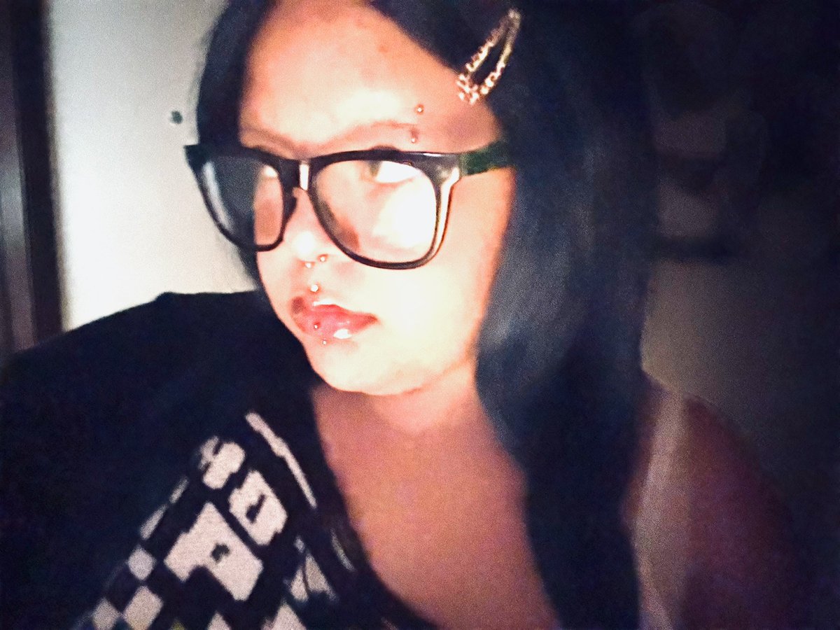 monmon 🐾 is RED tweet media