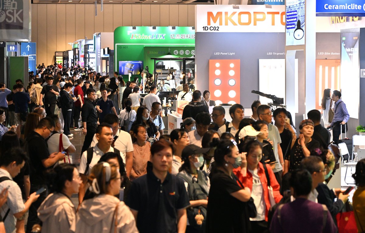 hktdc's tweet image. Organised by the #HKTDC, the Smart Lighting Expo and the #HongKong Int’l Lighting Fair (Spring Edition) have commenced and will run until 23 Apr at the HKCEC. This year’s twin #lighting fairs bring together some 900 exhibitors. Press release: bit.ly/4cmdpxT