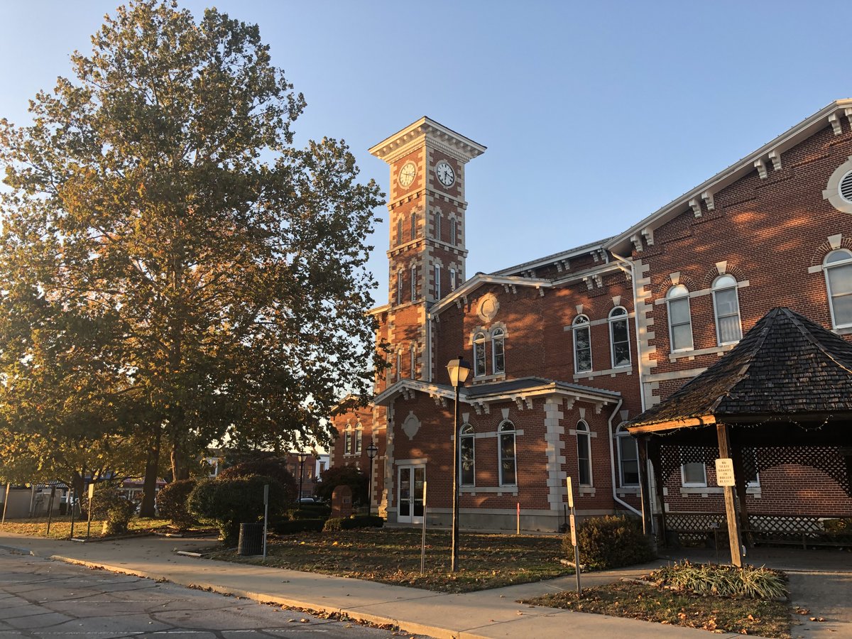 MarkWerling5's tweet image. The Morgan County Courthouse in southern Indiana dates to the antebellum period.  Italianate style.  #Law #Courts #Indiana #Architecture