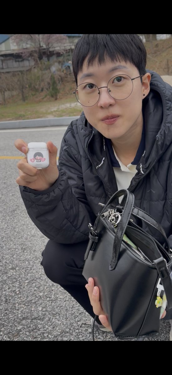 안까살 tweet media