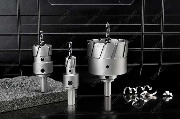 VMsG0F5upJ22073's tweet image. The Ultimate Hole Cutting Solution | CH-TOOLS TCT Hole Saw Series
Whether you are working with thin metal sheets or heavy-duty thick plates, our Tungsten Carbide Tipped (TCT) Hole Saw series provides the precision and durability you need. #HoleSaw #Metalworking #DrillingSolutions