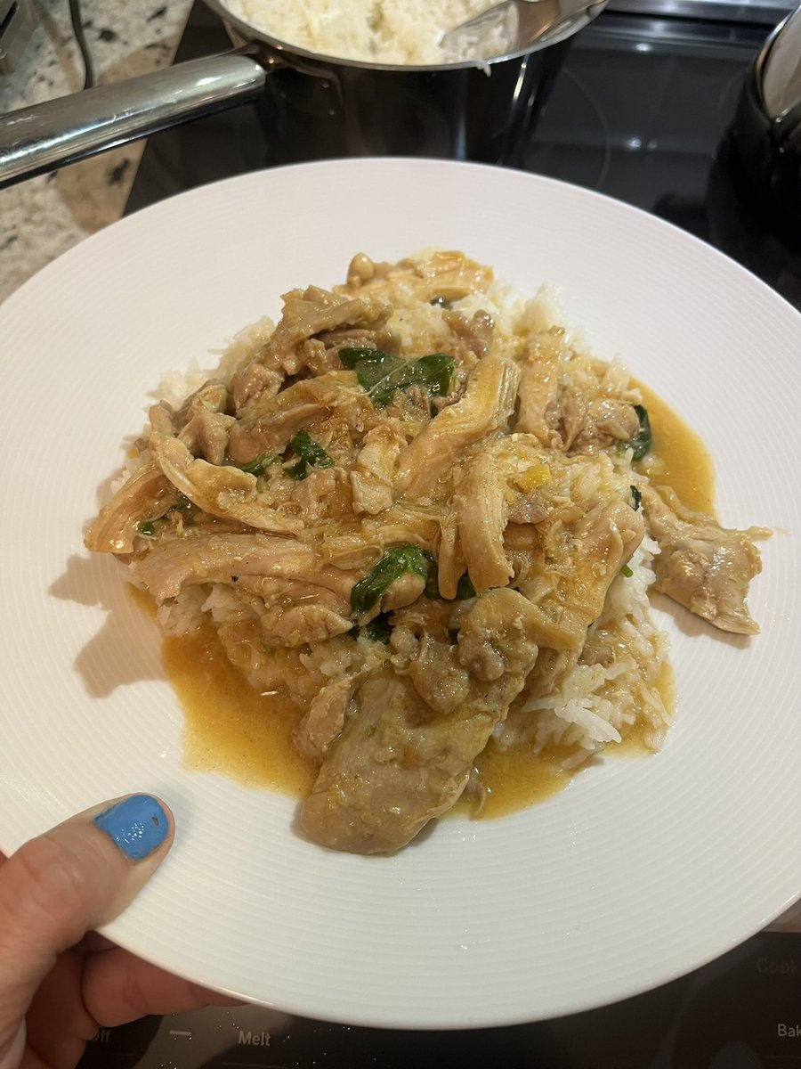 vmandi2's tweet photo. Latest cooking venture. Lemongrass chicken with coconut cream, ginger and lime over rice. It was soooo delicious! Highly recommend this recipe. I love lemongrass so much. 🥥🫚
https://t.co/BKknQHCdjO… https://t.co/2oCJhat3ac