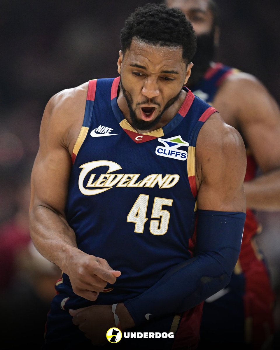 UnderdogNBA's tweet image. Donovan Mitchell in Game 2 win vs. Raptors:

30 PTS
13-23 FG
7 REB
5 AST

Spida has now dropped 30+ points in 33 out of 65 career playoff appearances (50.8%).