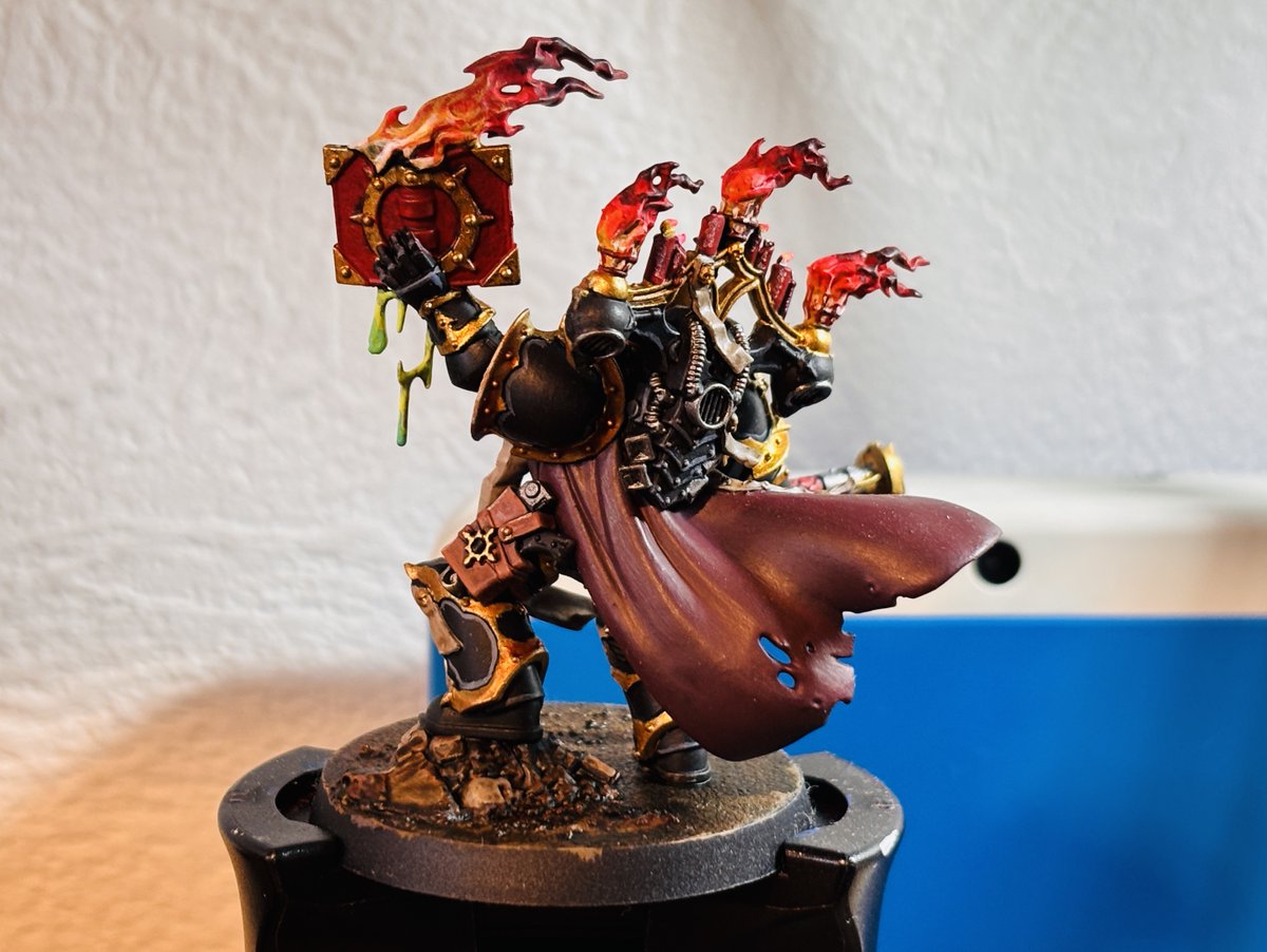 コンパト31の「ダークアポスル」さんをペイント中🖌️
このゴチャゴチャ感すごいカッコイイ✨
全パーツ合体後 筆が入りにくくてラインが引けない〜💦
そしてゴールが分からない〜ww
みなさんの「ダークアポスル」完成があれば
見せて欲しいです😊
#PePe_Bneco #Warhammer40k #warhammercommunity