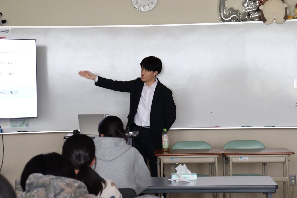 imedical_f's tweet photo. 先日、臨床工学技士科3年生は、企���様にお越しいただき説明会を実施しました！
業務内容などについてご説明いただき、今後の就職活動にプラスとなる時間を過ごすことができました😊
泉工医科工業株式会社様ありがとうございました！
#アイメディカル #FSGカレッジリーグ #臨床工学技士 https://t.co/WKzkJBH0aT