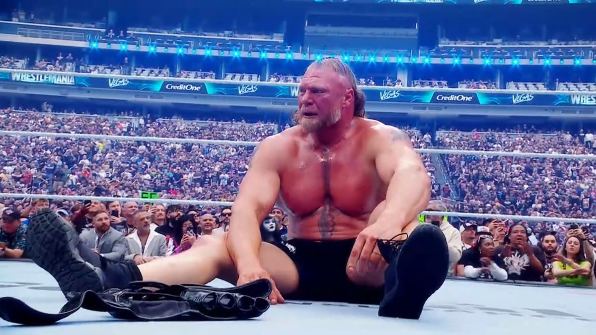 SKWrestling_'s tweet photo. "I am Brock Lesnar."
#WWERaw https://t.co/wKModEbpAM
