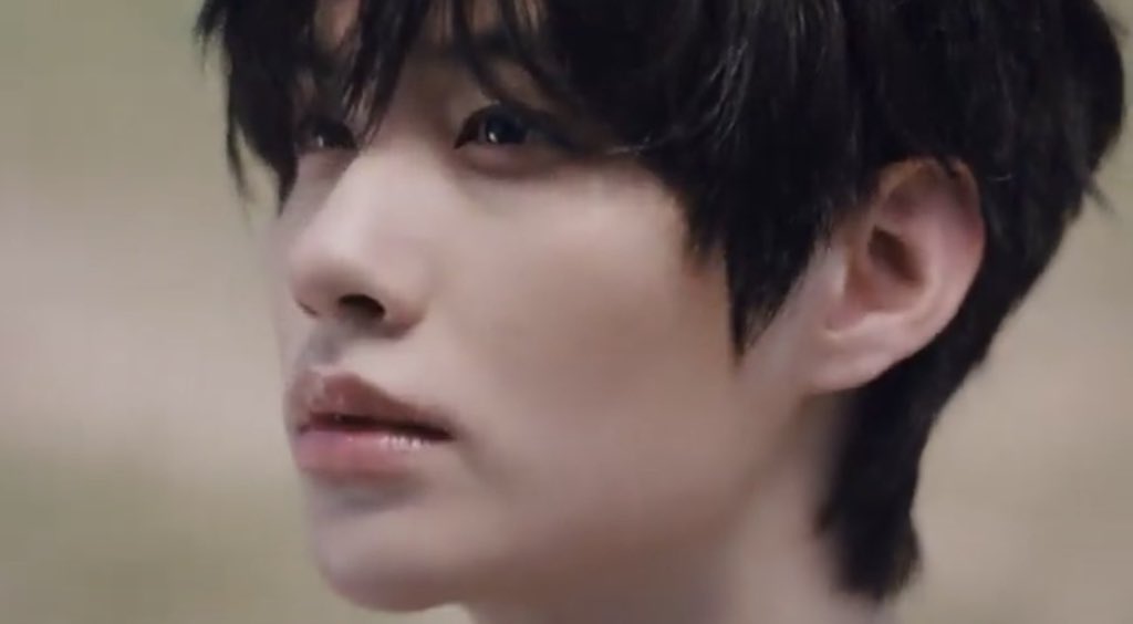 kyngshinz's tweet photo. uncore take his visuals VERY seriously https://t.co/siux2SPjp7