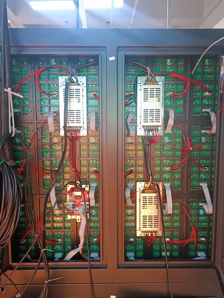 wang_hayle34334's tweet image. P5 outdoor LED Display 
🩵960*960mm iron cabinet
🩵Low power consumption, energy saving
🩵Wide viewing angle, clear outdoor display
I'm Hayley! I'm here to help with your LED display needs. 
☎️WhatsApp:+8618286253364 wa.me/message/NDR4RA…
#ledscreen #advertising #leddisplay