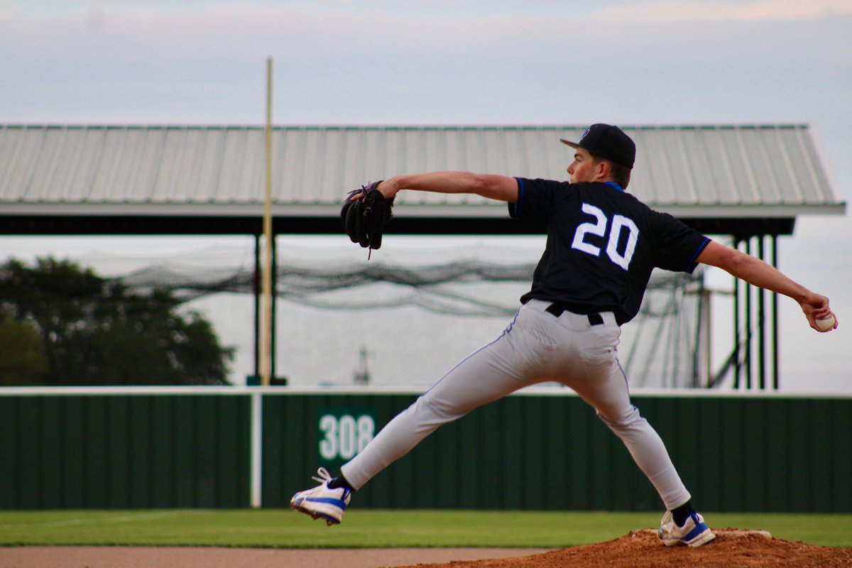 DogballTX's tweet image. Varsity Final 

Bosqueville 3
Valley Mills 5

Back at it Friday in Bosqueville! #FAMILY