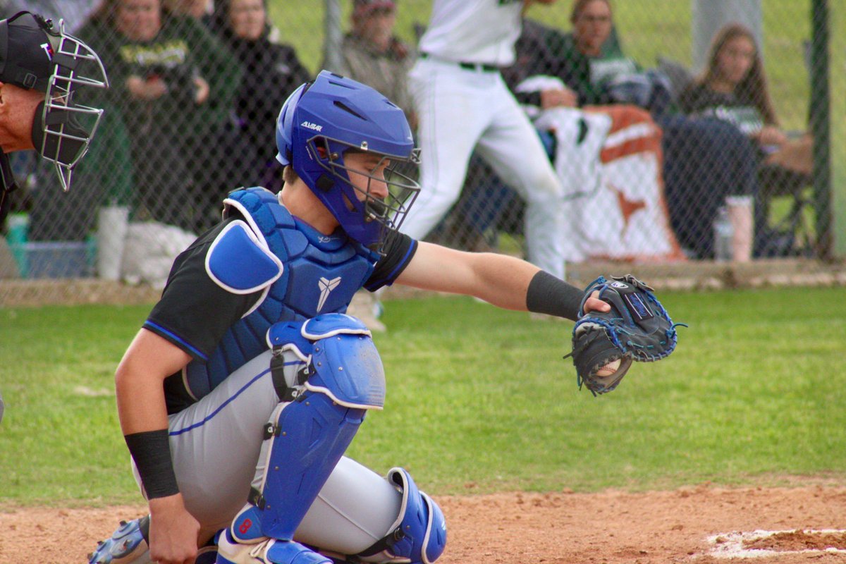 DogballTX's tweet image. Varsity Final 

Bosqueville 3
Valley Mills 5

Back at it Friday in Bosqueville! #FAMILY