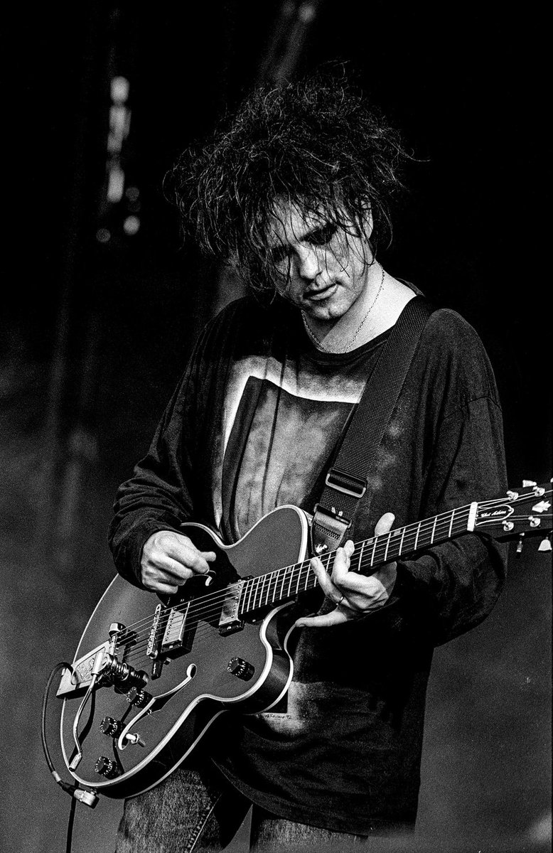 The 5 best CURE songs — as voted by the fans revolvermag.com/feature/fan-po…