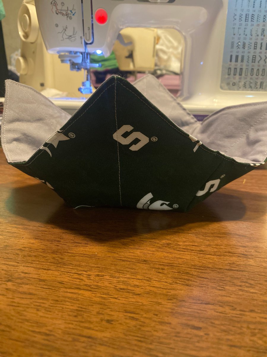 KingdomShop7's tweet image. Microwave Bowl cozy, reversible cozy, College bowl cozy, gifts, gift ideas, Easter, soup bowl cozy, summer bowl cozy, green bowl cozy tuppu.net/ae471f99 #KingdomWorkshop #handcrafted #Easter #giftsunder10 #Handmadegifts #Artisancrafted #Birthday