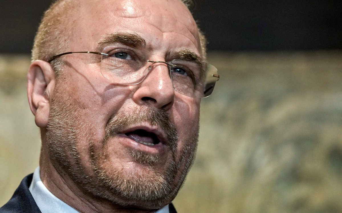 Archange_Shadow's tweet image. 🚨 BREAKING: #BreakingNews Police arrest two ultra-Orthodox extremists for tearing down Israeli flags in Beit Shemesh on eve of Memorial Day amid rising tensions. #Israel #MemorialDay #BeItShemesh