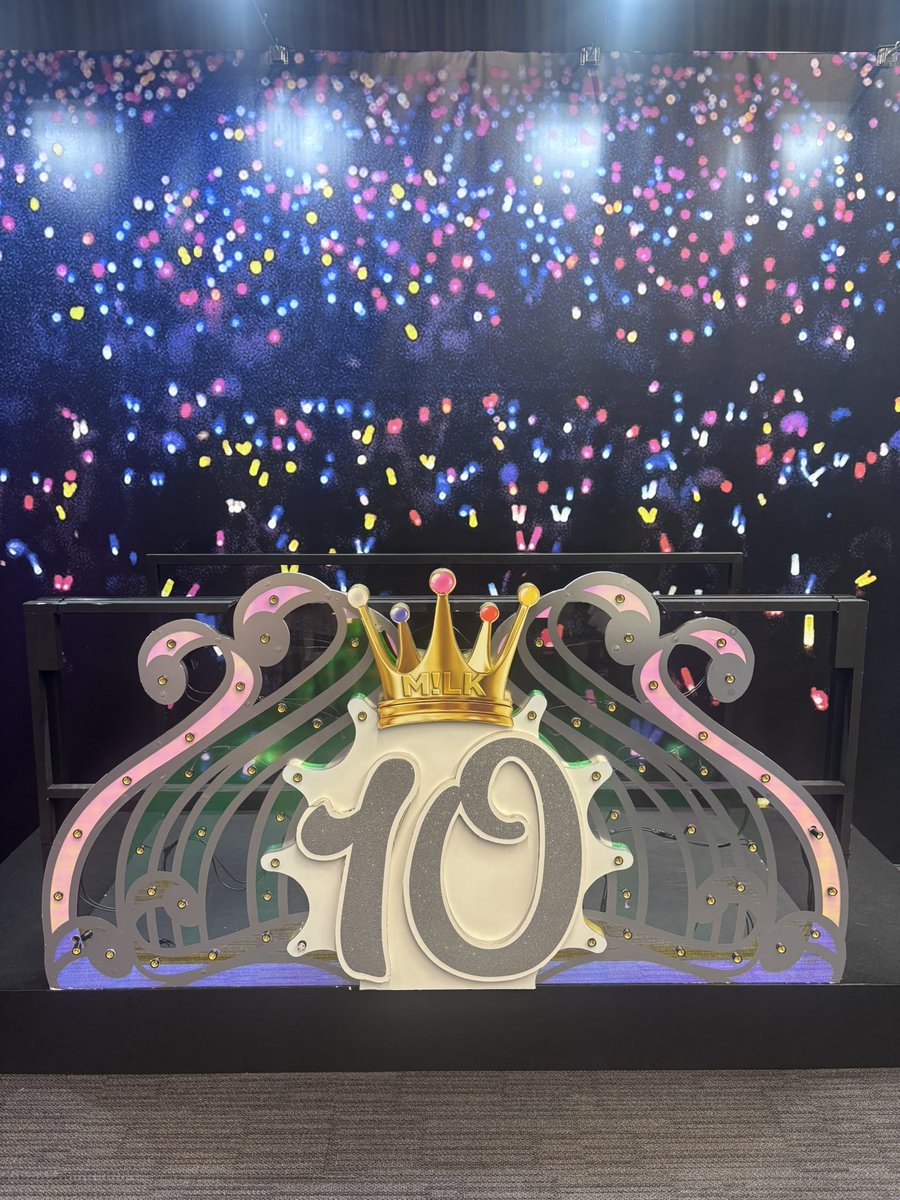 める璃々 tweet media