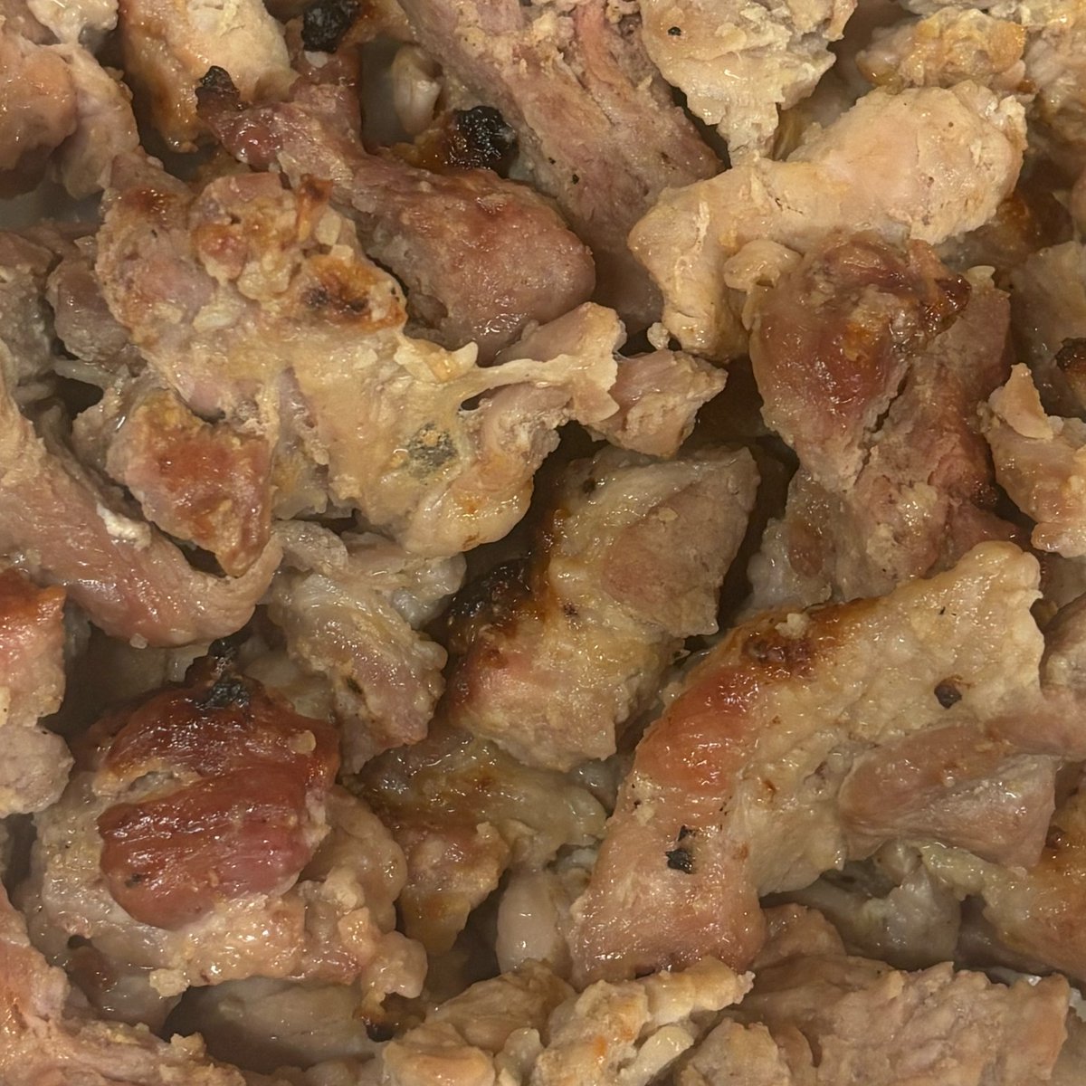 おはようございます
本日の気まぐれごはんは
「炭火焼きポーク」

11時にオープンします。

ご来店お待ちしております！